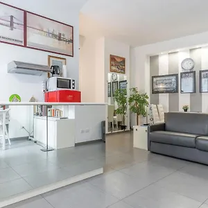  Apartment S. Ambrogio Square